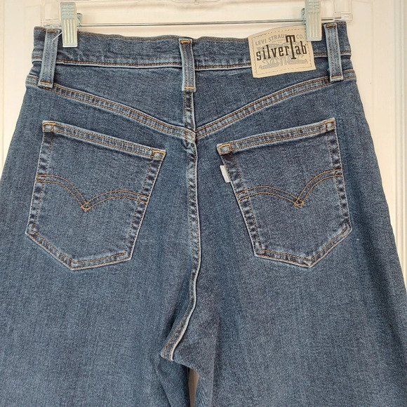 Levi's Silver Tab High Rise Mom Jean Size 28 - Picture 4 of 10